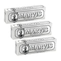 Marvis ( 3  UNIDADES)  Pasta de dientes Whitening Mint 85 ml para blanqueamiento dental profesional, con sílice equilibrada y flúor, fórmula vegana sin conservantes, sabor a menta fresca duradera