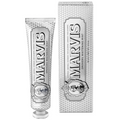 Marvis - Pasta de dientes Smokers Whitening Mint 85 ml para blanqueamiento dental efectivo contra manchas de tabaco y café, con flúor y xilitol para protección anticaries y fórmula vegana sin conservantes